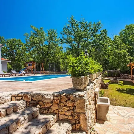 Villa Andrea With 5 Bedrooms, 50 Sqm Private Pool, A Fun Zone With Pro 9 Pool Table, Outdoor Playground